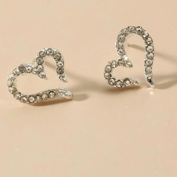 Vicki Woman’s CZ Silver Open Heart Earrings - Picture 1 of 4